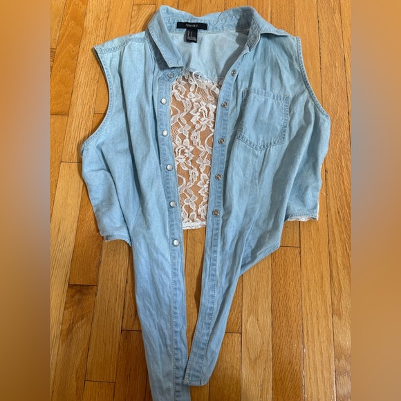 Forever 21 Light Blue Denim Top - Picture 1 of 3